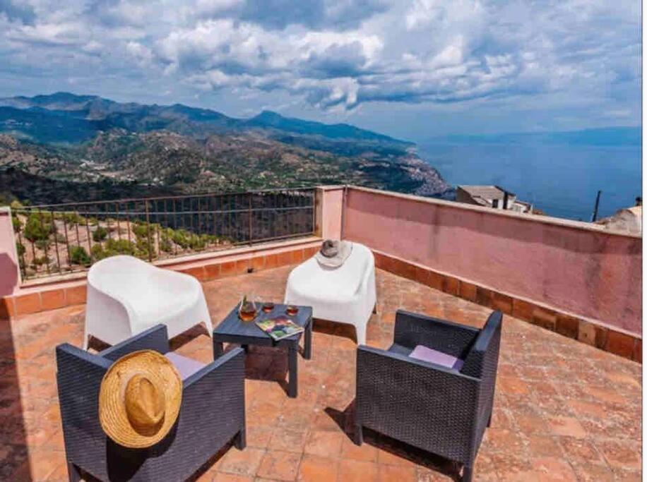 Villa Taormina - The Godfathers Little Mansion à Forza dʼAgro Extérieur photo